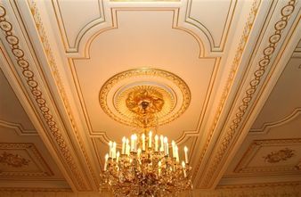 Restauration des ors des plafonds de l'Hôtel de Roquelaure