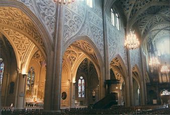 Restauration des trompe-l'oeil de la cathédrale de Chambéry, bas côté Sud. Photo : Mollard Restauration des trompe-l'oeil de la cathédrale de Chambéry, bas côté Sud. Photo : Mollard