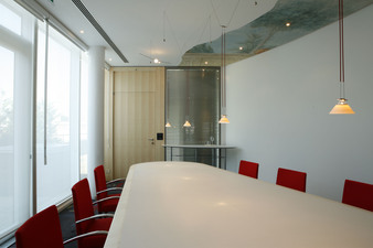 Vue d'ensemble de la salle à manger. Photo : A.Dovifat Vue d'ensemble de la salle à manger. Photo : A.Dovifat